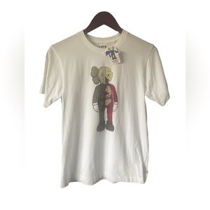 KAWS x Uniqlo Tee